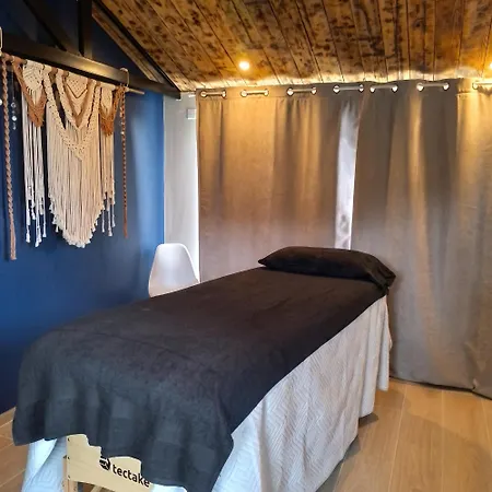 Cosy Avec Acces Piscine Partagee * Chazemais